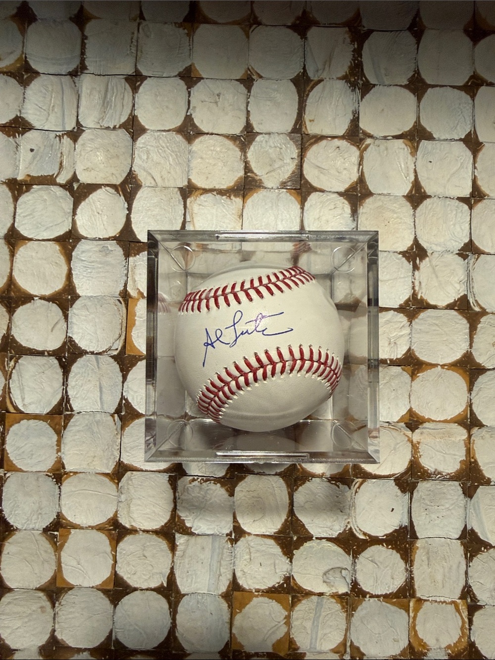 Autographed Baseball of Al Leiter from the Mets - comes with Clear Acrylic Case